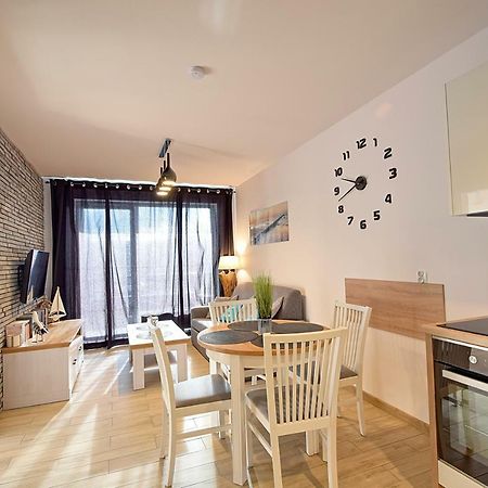 Apartament Oliwka Z Prywatnym Miejscem Postojowym Колобжег Екстер'єр фото